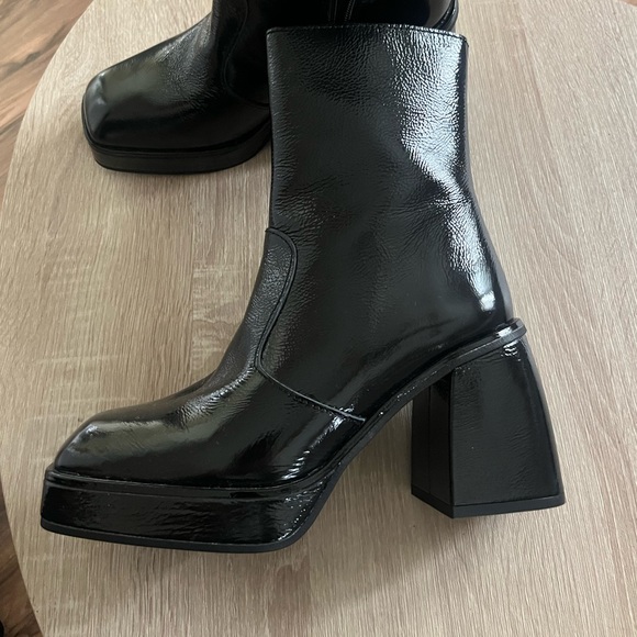 NEW Free People ruby shine platform boot size 38 $99made in Spain sold out - Picture 2 of 16